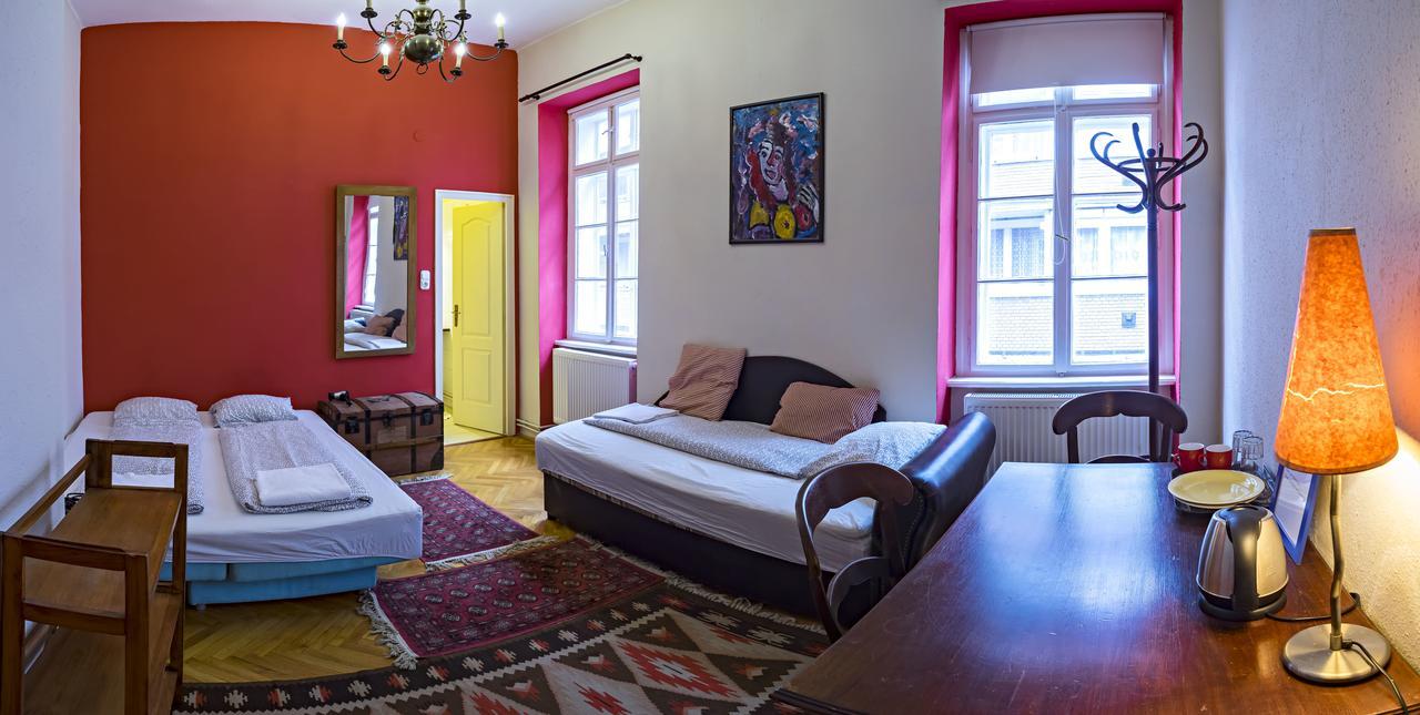 Santico Art Hotel And Hostel Budapest Exterior photo