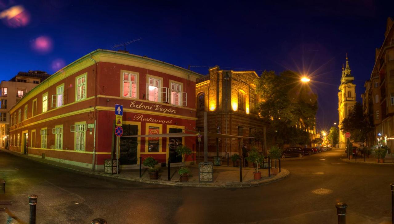 Santico Art Hotel And Hostel Budapest Exterior photo